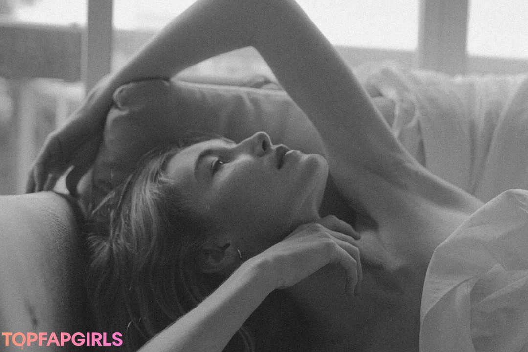 Foto desnuda filtrada de OnlyFans de Oceane Le Ny #376 Foto desnuda filtrada de OnlyFans de Oceane Le Ny #376