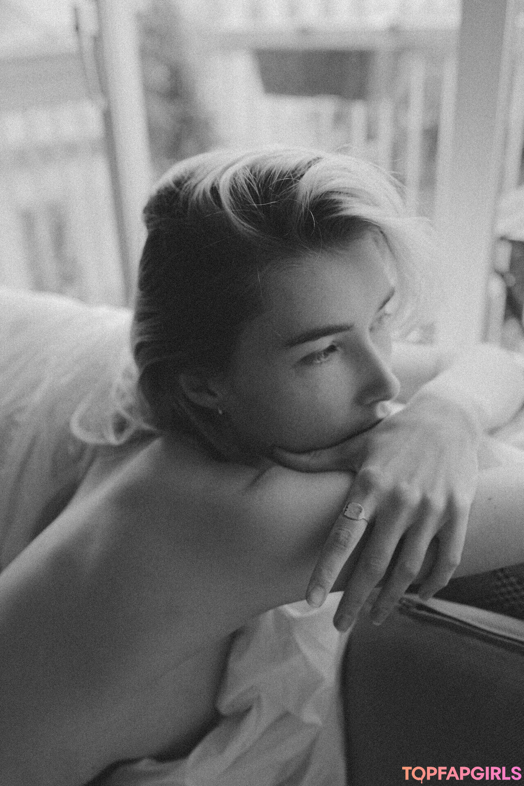 Foto desnuda filtrada de OnlyFans de Oceane Le Ny #406 Foto desnuda filtrada de OnlyFans de Oceane Le Ny #406