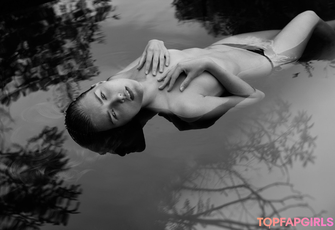 Foto desnuda filtrada de OnlyFans de Oceane Le Ny #450 Foto desnuda filtrada de OnlyFans de Oceane Le Ny #450