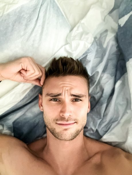 Foto desnuda filtrada de OnlyFans de Liam Arnolds