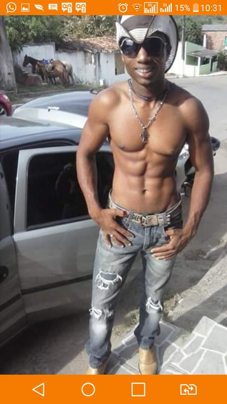 Foto desnuda filtrada de OnlyFans de Leozinho Oversoud