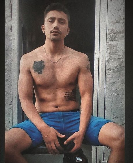 Foto desnuda filtrada de OnlyFans de Leonardo Maximiliano