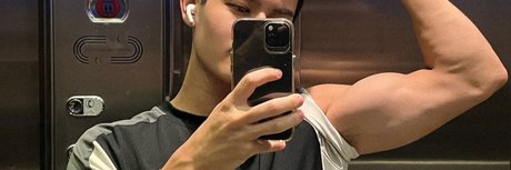 Foto desnuda filtrada de OnlyFans de Leonaordo