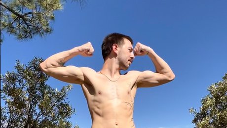 Foto desnuda filtrada de OnlyFans de Leo Long