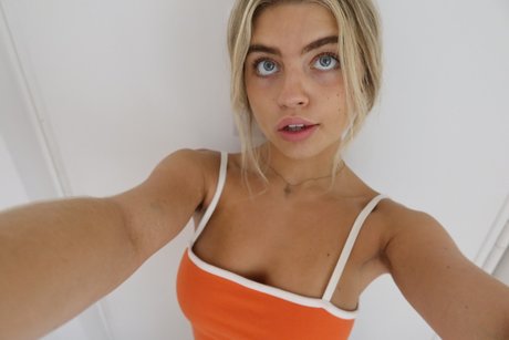 Foto desnuda filtrada de OnlyFans de Lemon B 