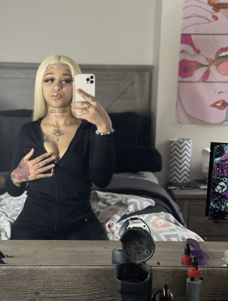 Foto desnuda filtrada de OnlyFans de Lee 