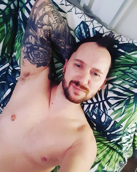 Foto desnuda filtrada de OnlyFans de Lee