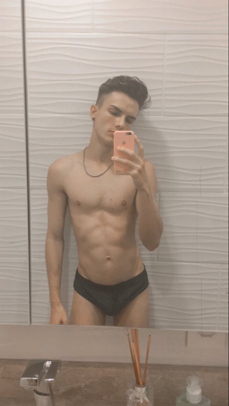 Foto desnuda filtrada de OnlyFans de Leandro Gomes