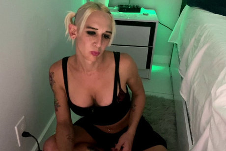 Foto desnuda filtrada de OnlyFans de Leah Starr