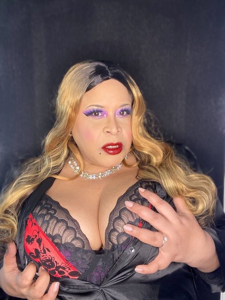 Foto desnuda filtrada de OnlyFans de Goddess Lavish Galore