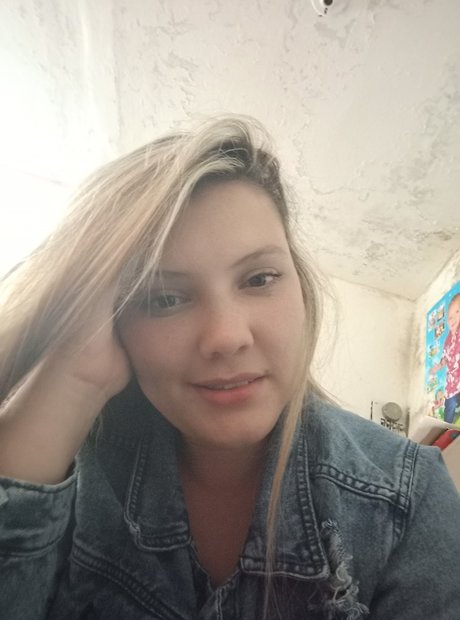 Foto desnuda filtrada de OnlyFans de Laura