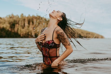 Foto desnuda filtrada de OnlyFans de Cherry Janee 