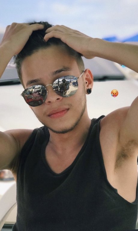 Foto desnuda filtrada de OnlyFans de Enzo