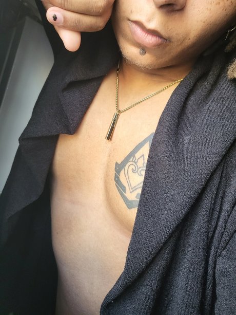 Foto desnuda filtrada de OnlyFans de Alvin Engerwolf