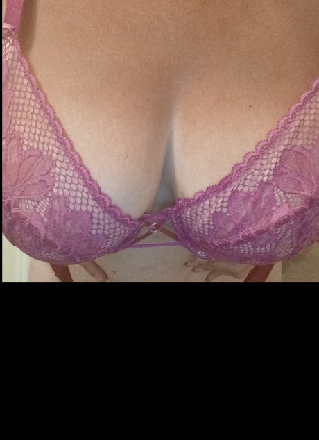  Lipsqueen72 