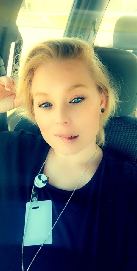 Foto desnuda filtrada de OnlyFans de Nicole Megan