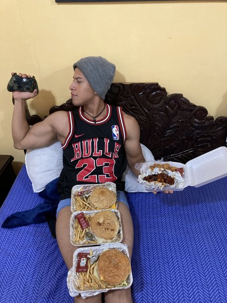 Foto desnuda filtrada de OnlyFans de Lin Kal Juarez