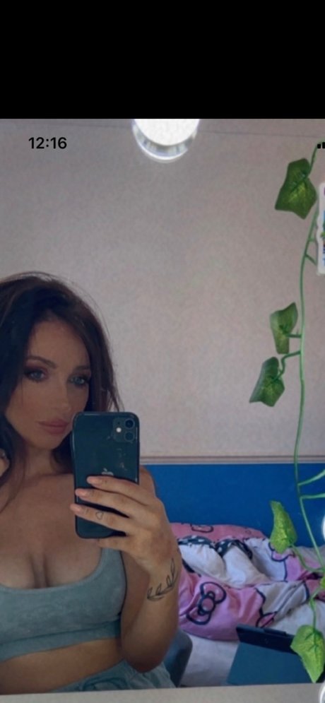 Foto desnuda filtrada de OnlyFans de Lily