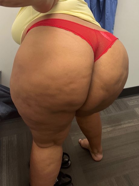 Foto desnuda filtrada de OnlyFans de Lilthickpisces