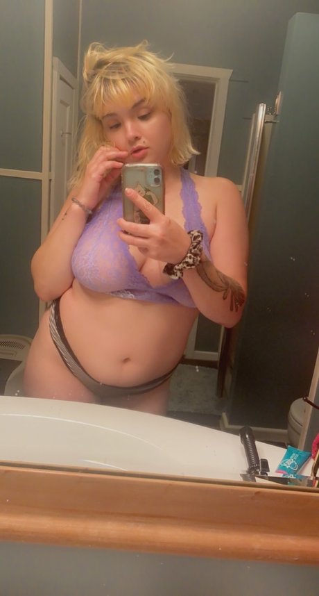 Foto desnuda filtrada de OnlyFans de Lilqbee