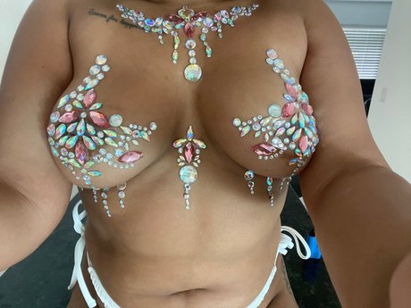 Foto desnuda filtrada de OnlyFans de Shea Butter Baby 