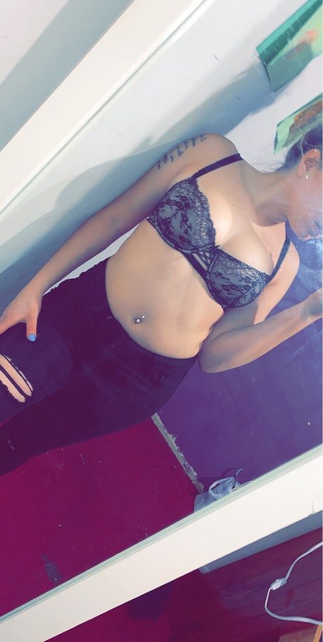 Foto desnuda filtrada de OnlyFans de Ari