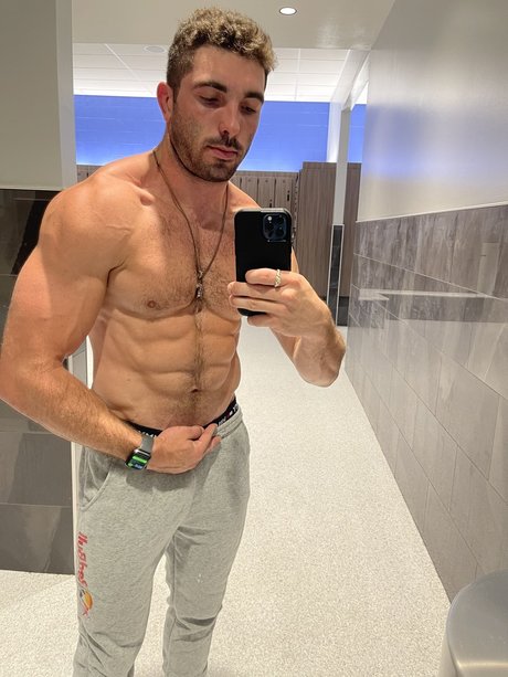 Foto desnuda filtrada de OnlyFans de Stew