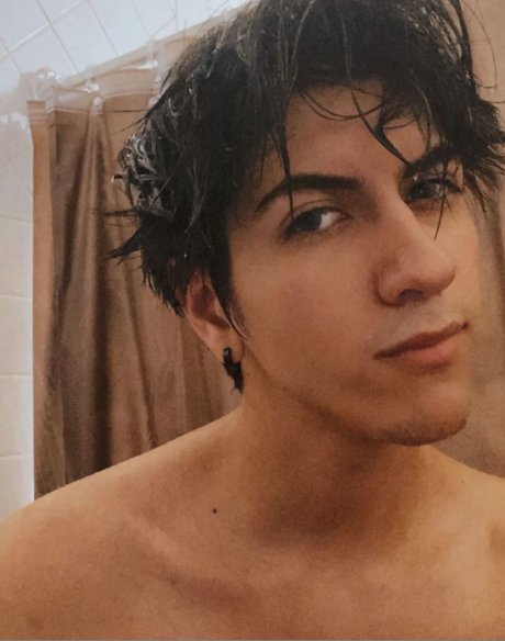 Foto desnuda filtrada de OnlyFans de Alexander Vega