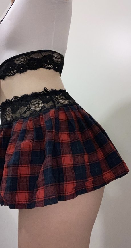 Lovelylola94
