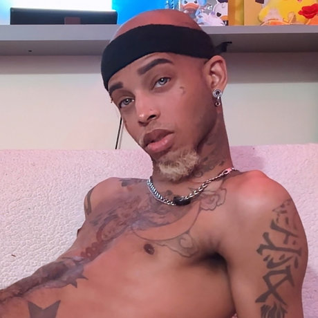 Foto desnuda filtrada de OnlyFans de Lovell Lykaon