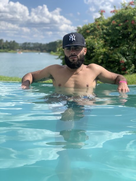 Foto desnuda filtrada de OnlyFans de Theonlylouie