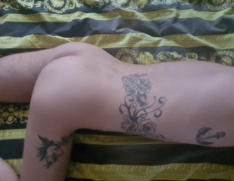 Foto desnuda filtrada de OnlyFans de Louis Delevingne