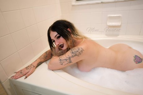 Foto desnuda filtrada de OnlyFans de Baby Girl Brea