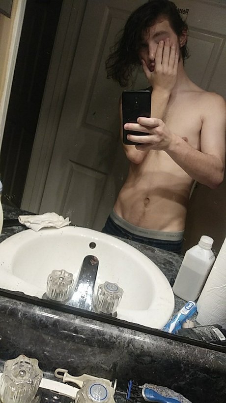 Foto desnuda filtrada de OnlyFans de Assjrastra