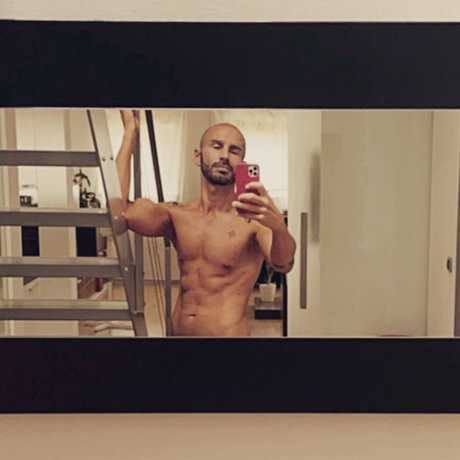 Foto desnuda filtrada de OnlyFans de Lorenzice