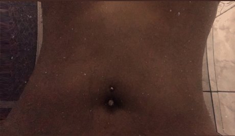 Foto desnuda filtrada de OnlyFans de Lola