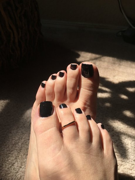 Foto desnuda filtrada de OnlyFans de Lolafeetness