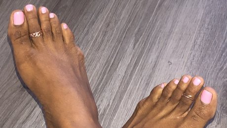 Foto desnuda filtrada de OnlyFans de Loganfeet