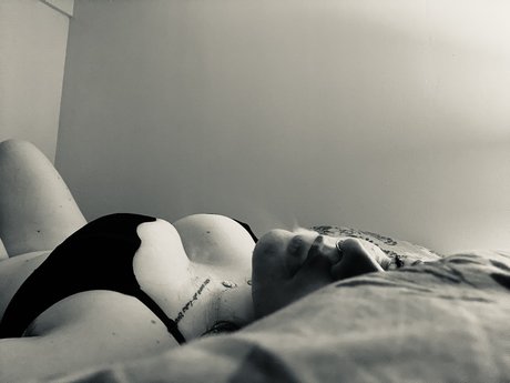 Foto desnuda filtrada de OnlyFans de Lizzinked