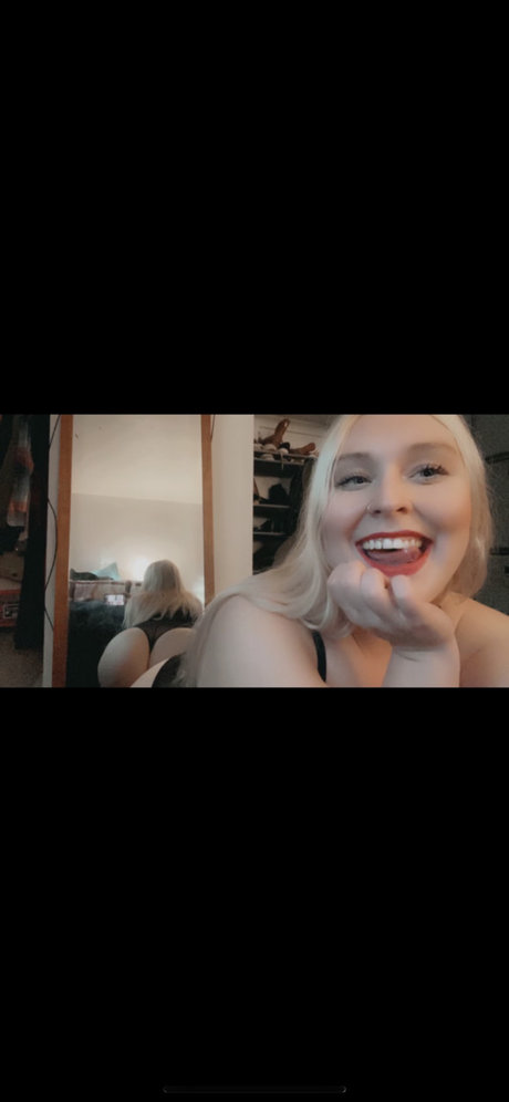 Foto desnuda filtrada de OnlyFans de Liza Lovegood