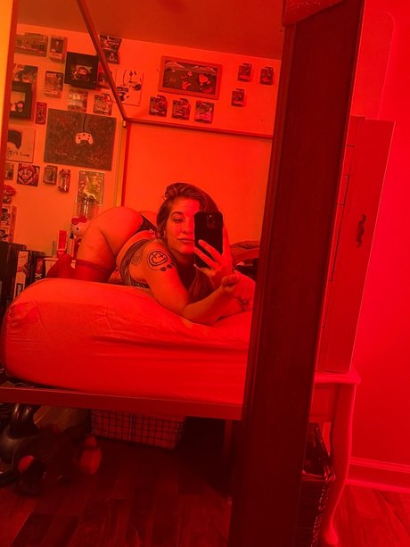 Foto desnuda filtrada de OnlyFans de Madamsavag3
