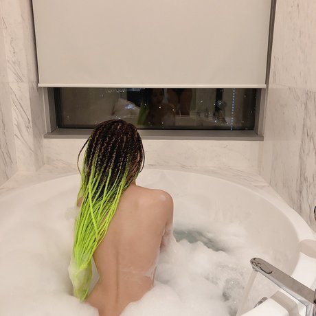 Foto desnuda filtrada de OnlyFans de monazhang