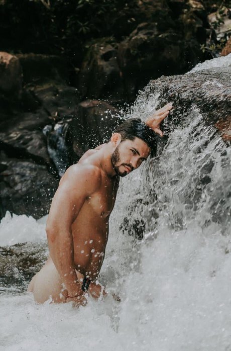 Foto desnuda filtrada de OnlyFans de Leonardo Trindade