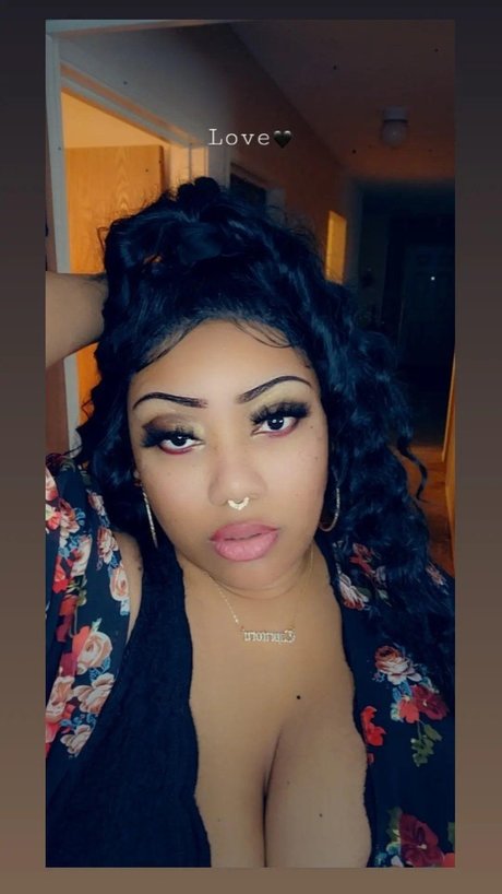 Foto desnuda filtrada de OnlyFans de chinadoll