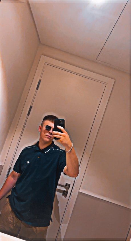 Foto desnuda filtrada de OnlyFans de Luca