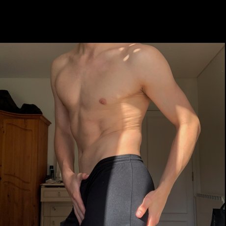 Foto desnuda filtrada de OnlyFans de Cyril Luzin