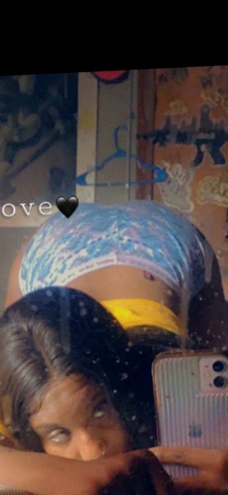 Foto desnuda filtrada de OnlyFans de Icyy