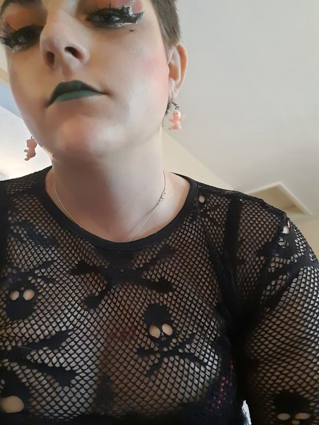 Foto desnuda filtrada de OnlyFans de Lun