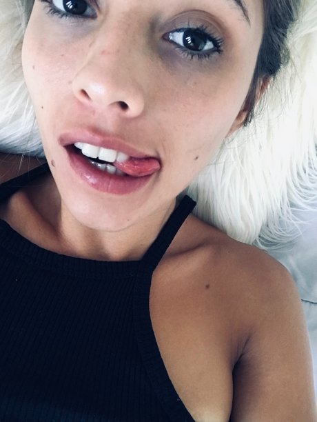 Foto desnuda filtrada de OnlyFans de Luji