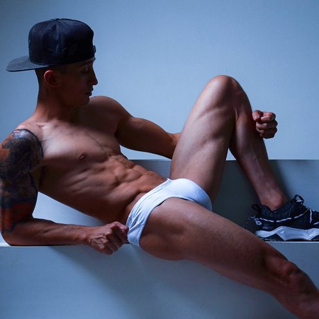 Foto desnuda filtrada de OnlyFans de Luis Hernandez
